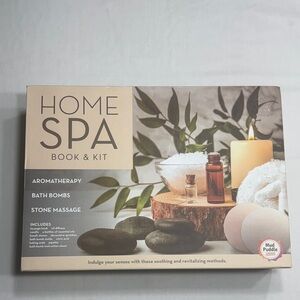 NIB Mud Puddle Home Spa book & kit.